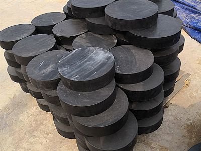 成安县板式橡胶支座由若干层橡胶片与薄钢板经加压硫化